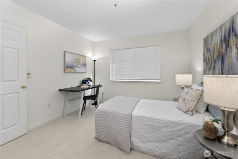 524 6th Avenue W Seattle WA 98119