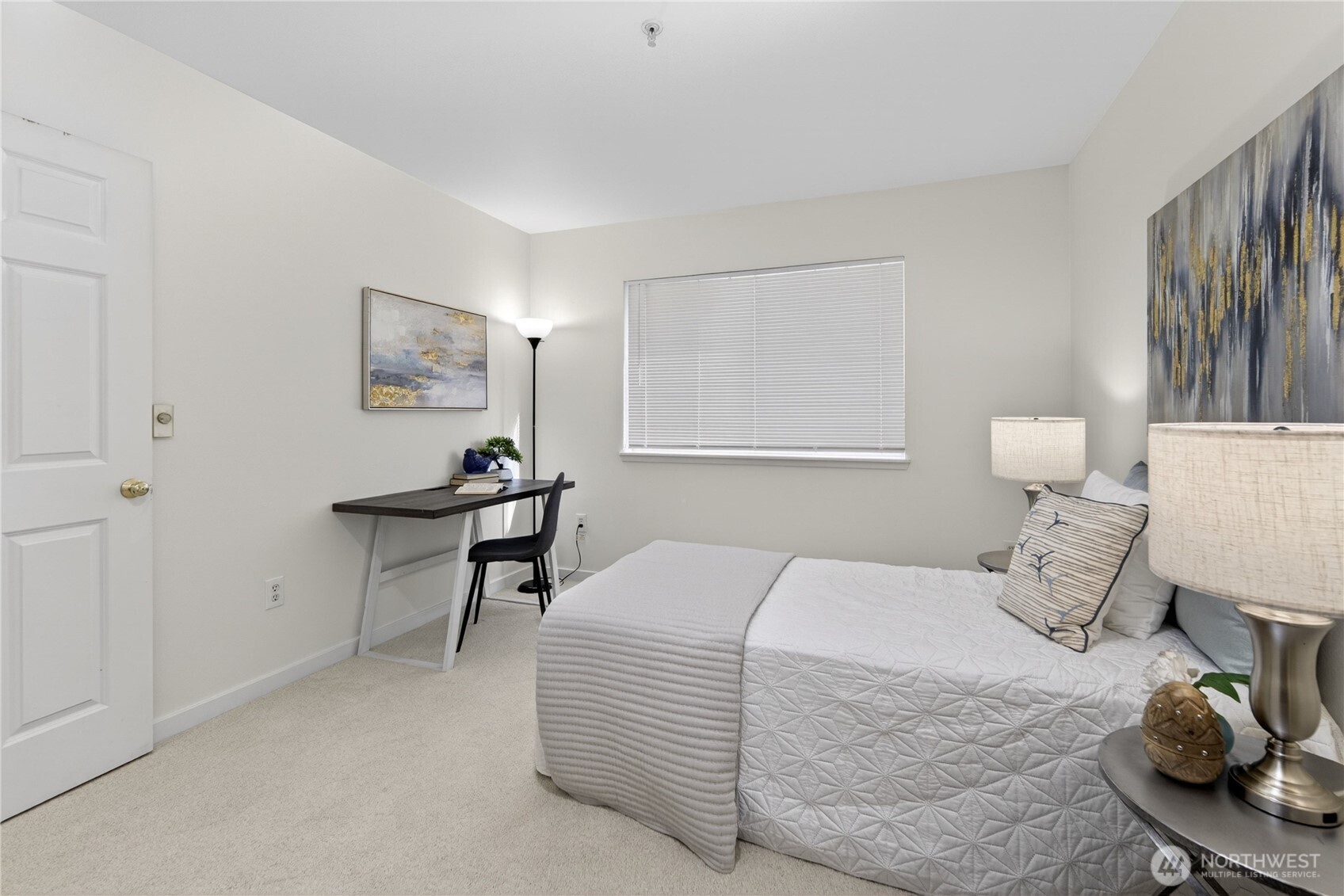 524 6th Avenue W Seattle WA 98119