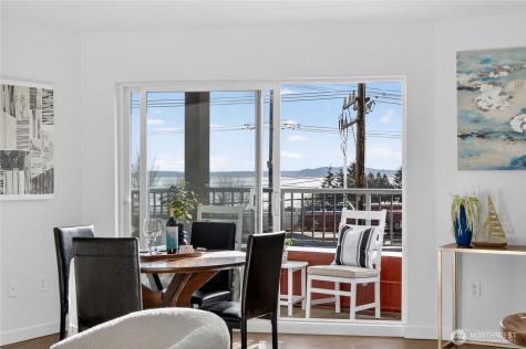 524 6th Avenue W Seattle WA 98119