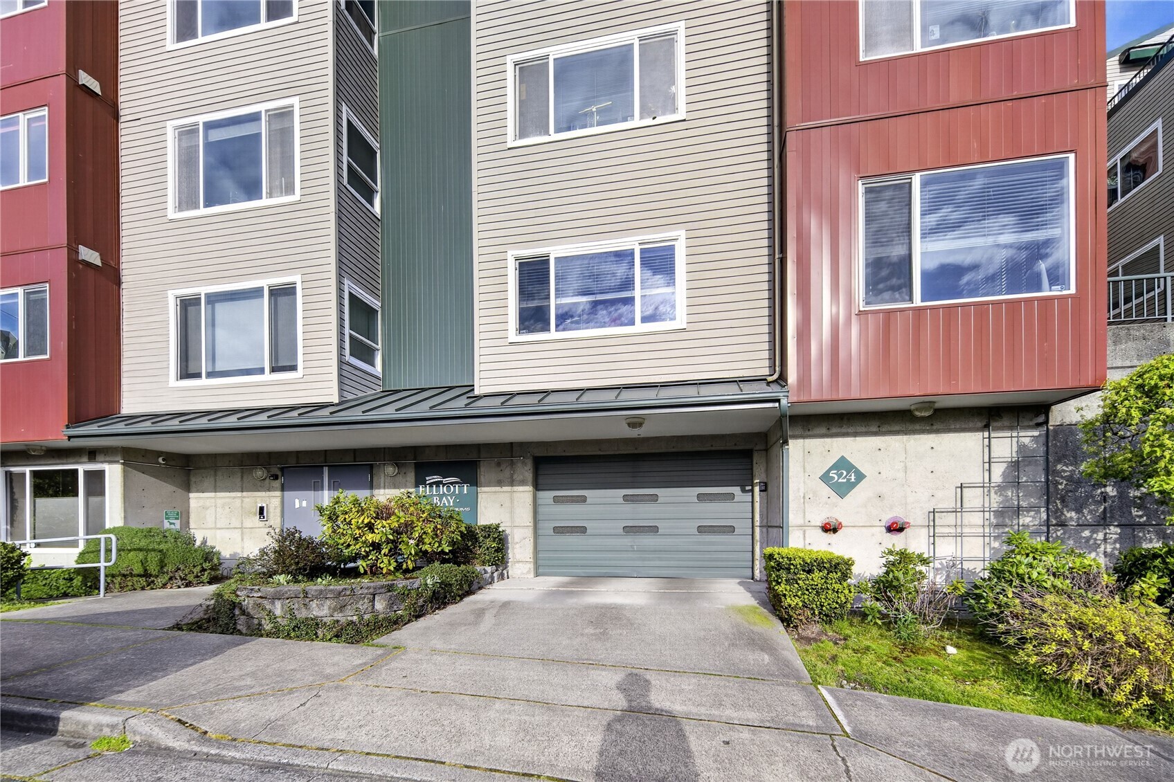 524 6th Avenue W Seattle WA 98119