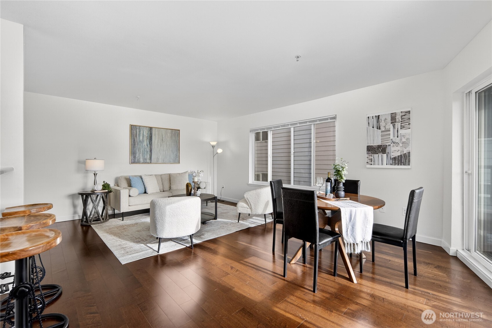 524 6th Avenue W Seattle WA 98119