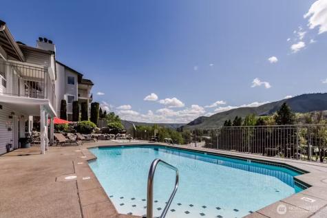 808 West Manson Highway Chelan WA 98816