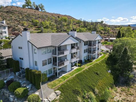 808 West Manson Highway Chelan WA 98816