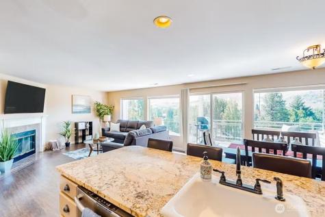 808 West Manson Highway Chelan WA 98816