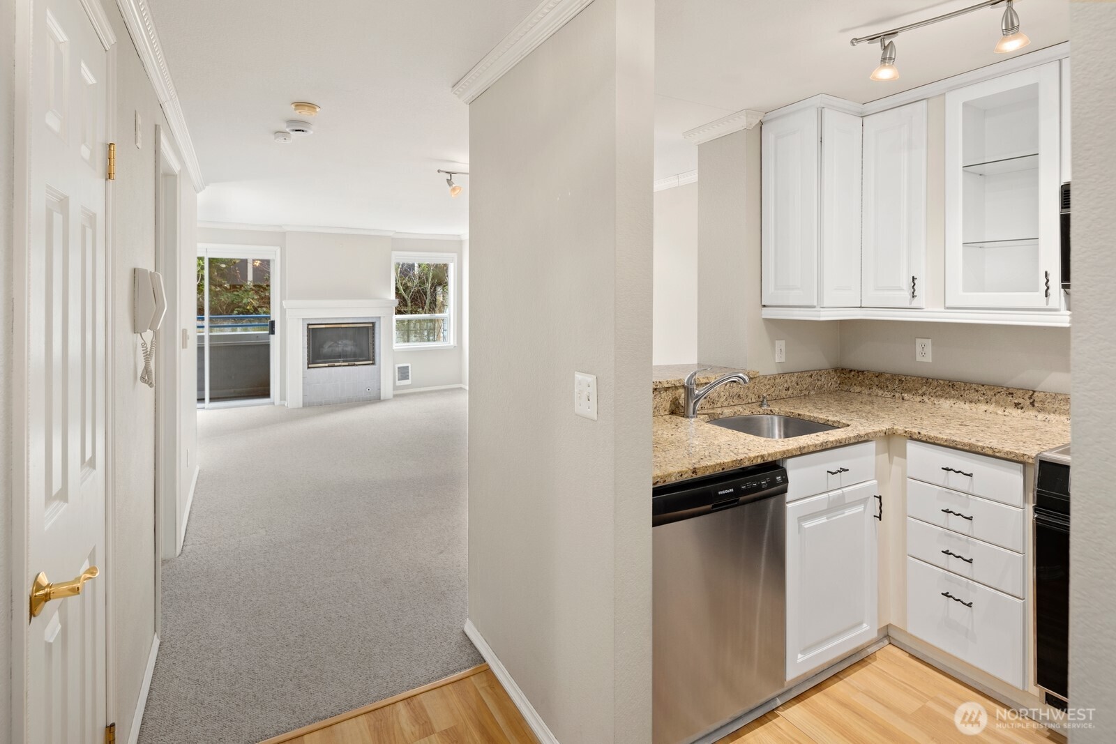 2244 13th Avenue W Seattle WA 98119