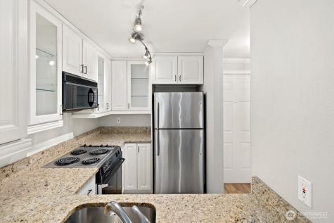 2244 13th Avenue W Seattle WA 98119