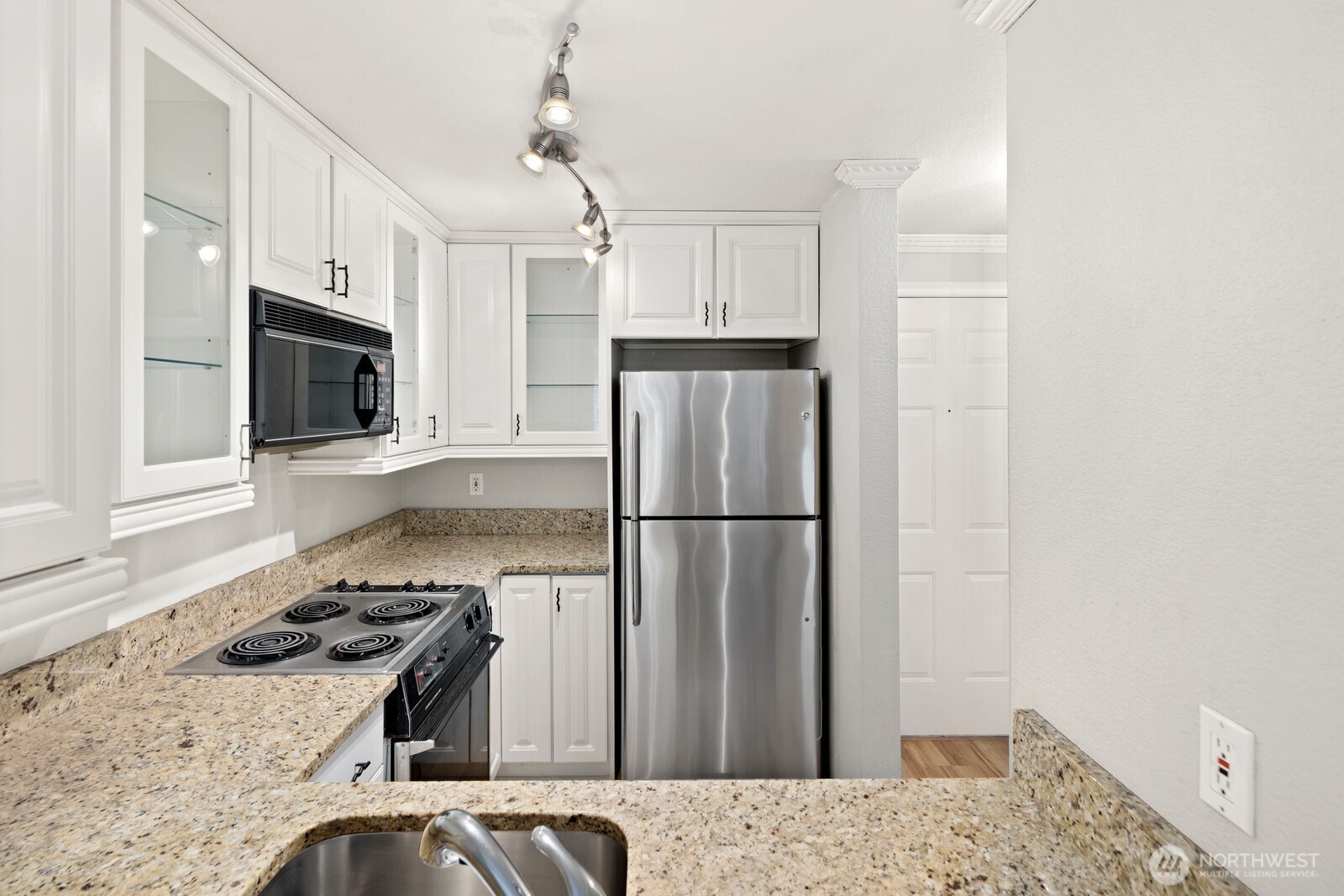 2244 13th Avenue W Seattle WA 98119