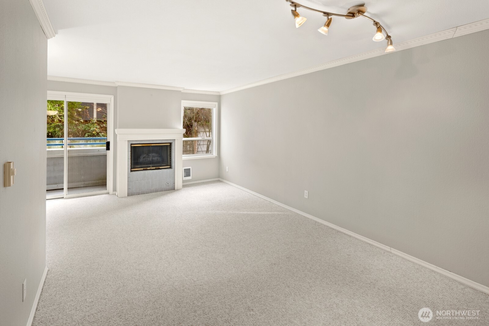 2244 13th Avenue W Seattle WA 98119