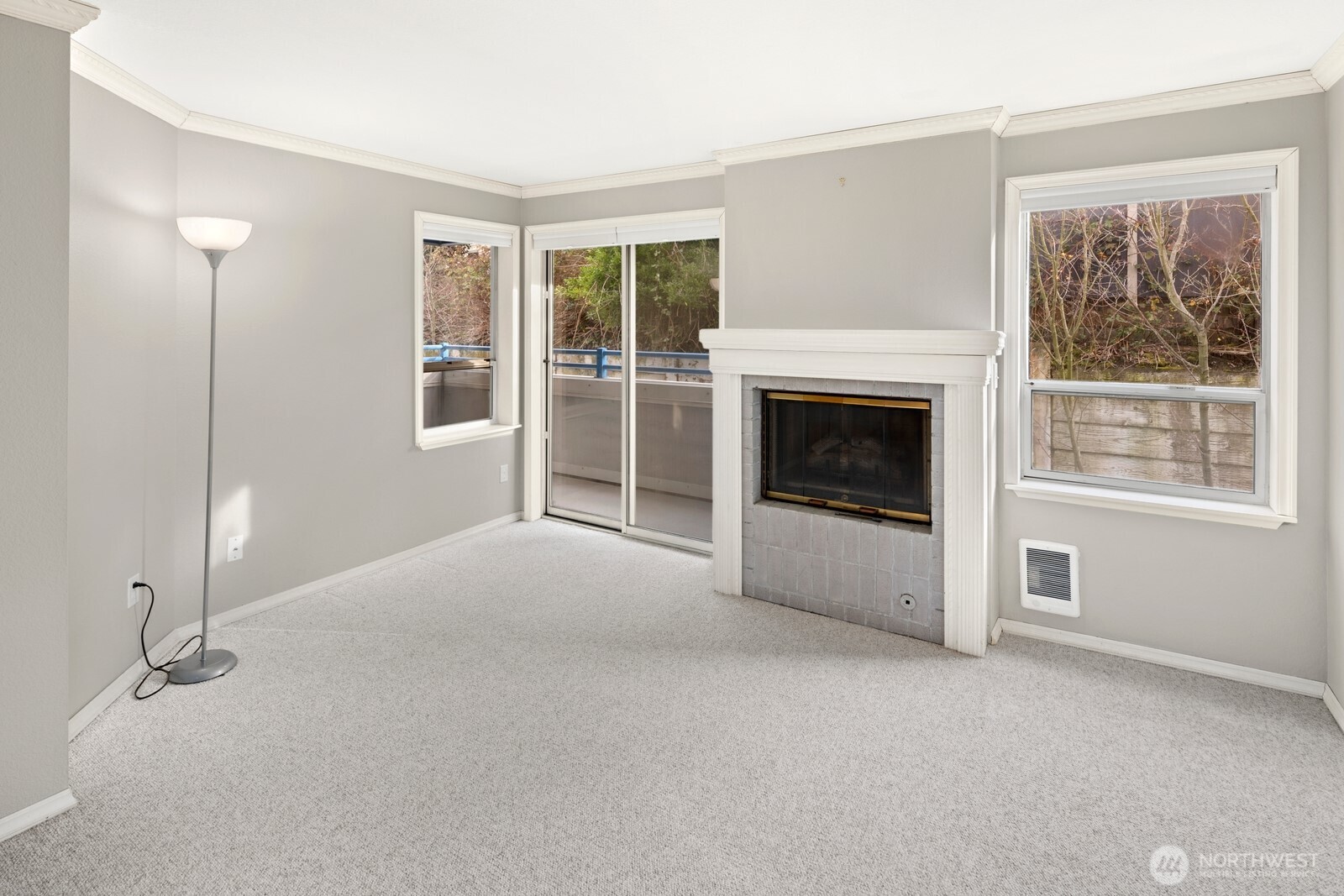 2244 13th Avenue W Seattle WA 98119