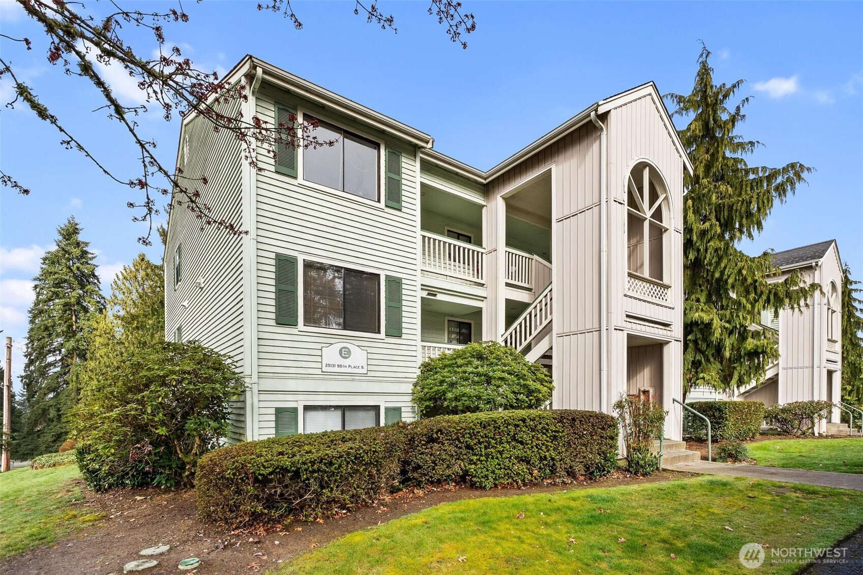 25131 98th Place S Kent WA 98030