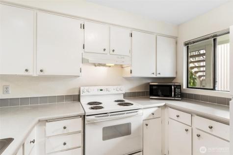 25131 98th Place S Kent WA 98030