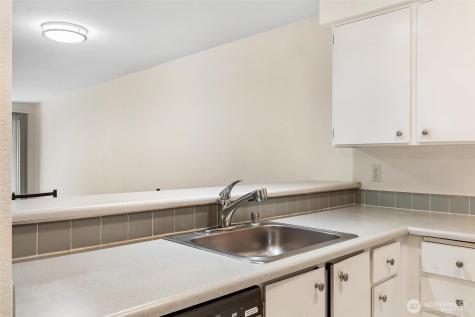 25131 98th Place S Kent WA 98030