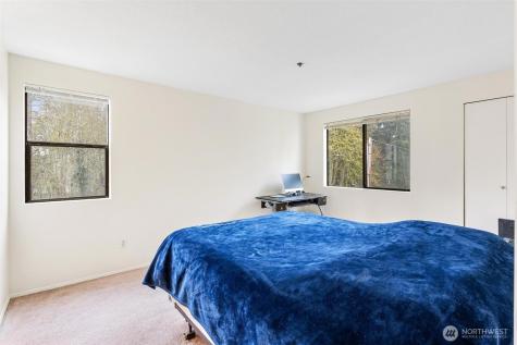 25131 98th Place S Kent WA 98030
