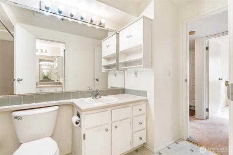 25131 98th Place S Kent WA 98030