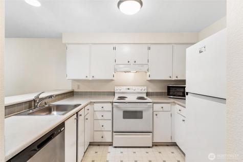 25131 98th Place S Kent WA 98030