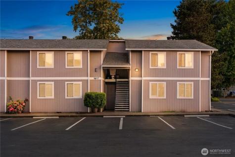 1617 Maple Lane Kent WA 98030