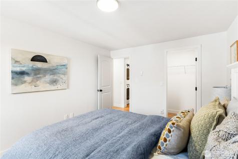 1617 Maple Lane Kent WA 98030