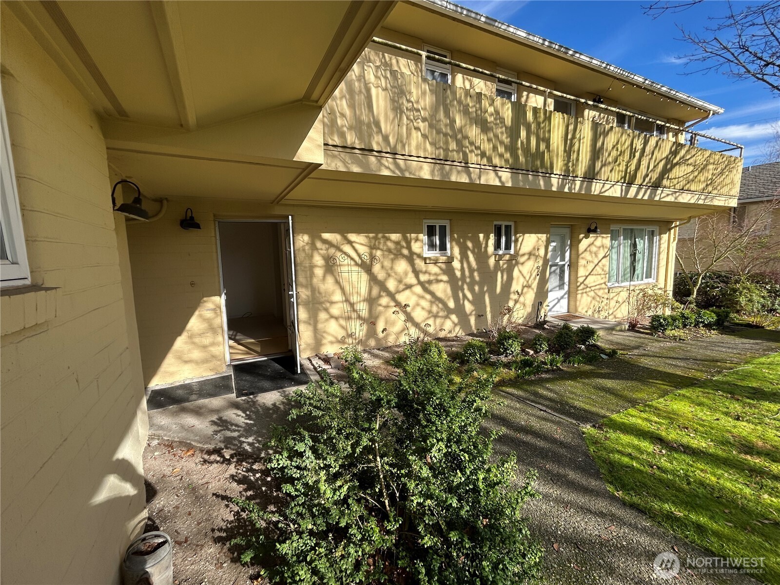 4717 Terrace Drive NE Seattle WA 98105