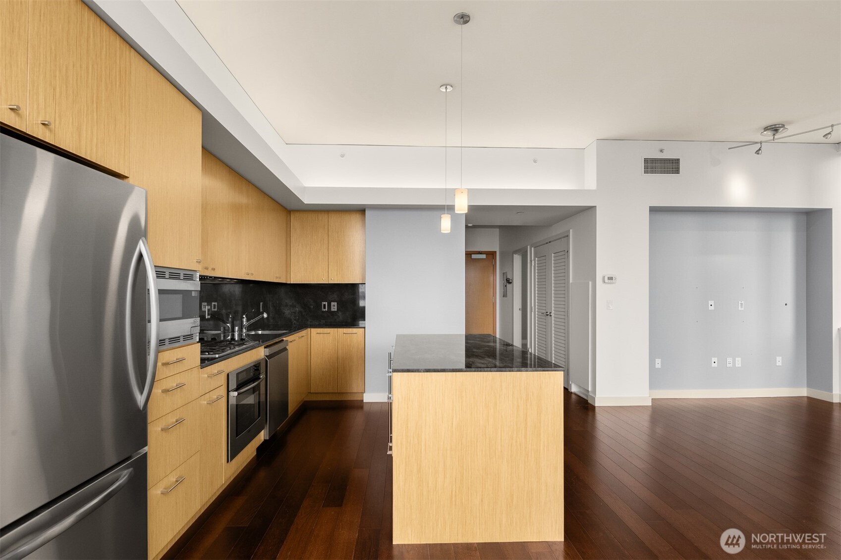 909 5th Avenue Seattle WA 98164