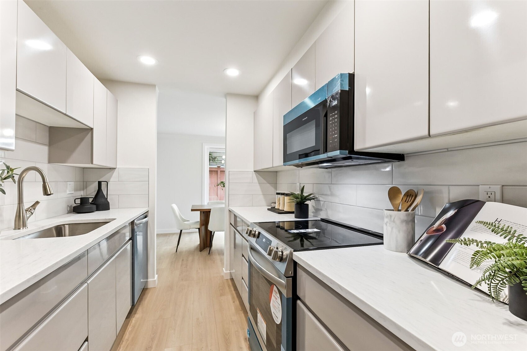 1613 California Avenue SW Seattle WA 98116