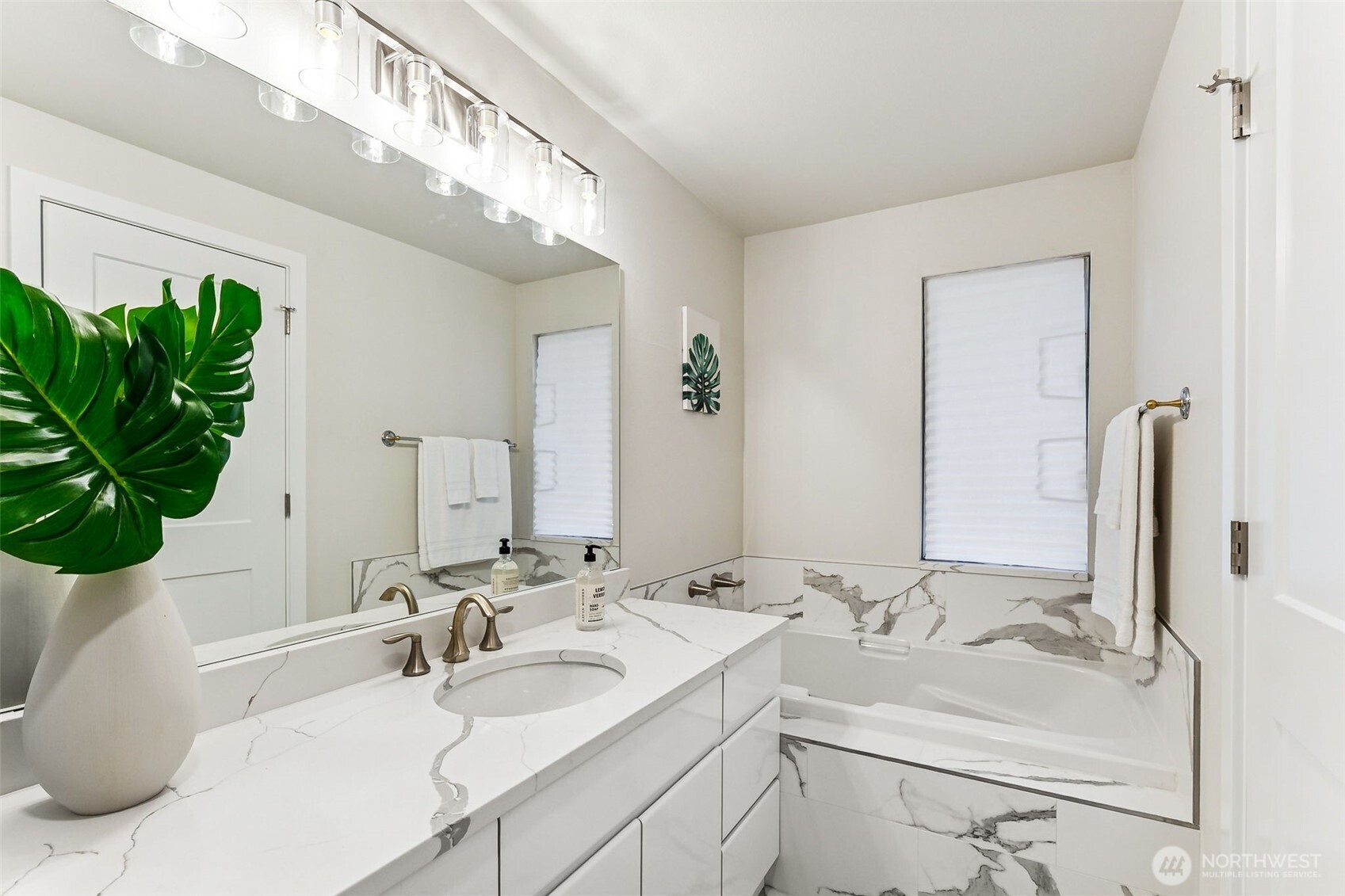 1613 California Avenue SW Seattle WA 98116