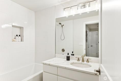 1613 California Avenue SW Seattle WA 98116