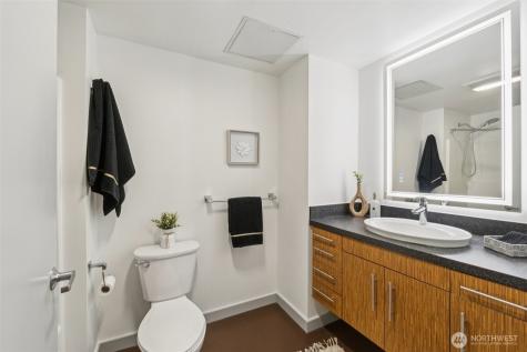 401 9th Avenue N Seattle WA 98109