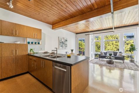 401 9th Avenue N Seattle WA 98109