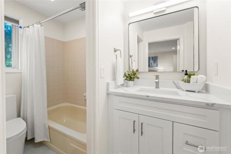 1218 101st Place NE Bellevue WA 98004