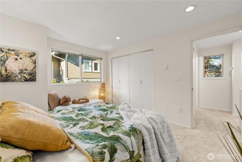 1218 101st Place NE Bellevue WA 98004