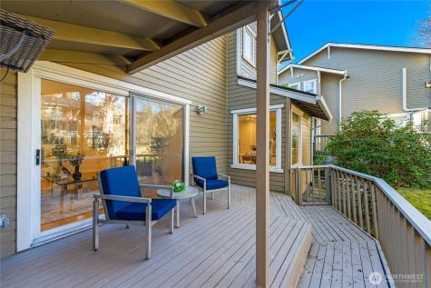1218 101st Place NE Bellevue WA 98004