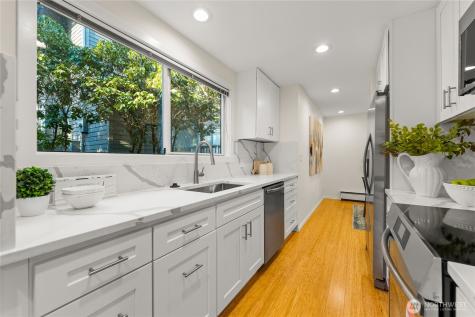 1218 101st Place NE Bellevue WA 98004