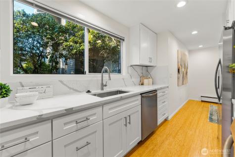 1218 101st Place NE Bellevue WA 98004