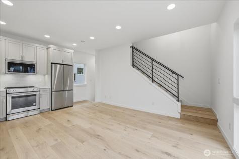 7320 11th Avenue NE Seattle WA 98115