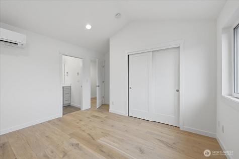 7320 11th Avenue NE Seattle WA 98115
