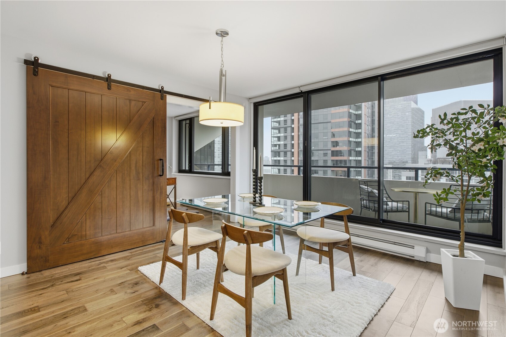 2100 3rd Avenue Seattle WA 98121