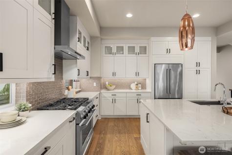 214 4th Court S Kirkland WA 98033