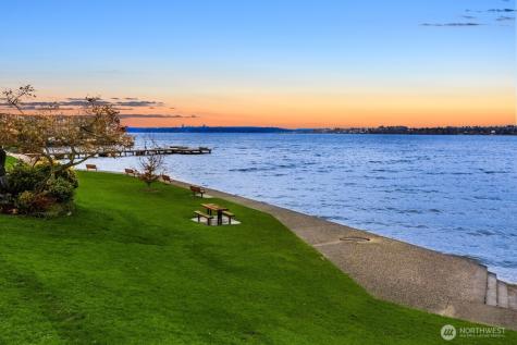 214 4th Court S Kirkland WA 98033