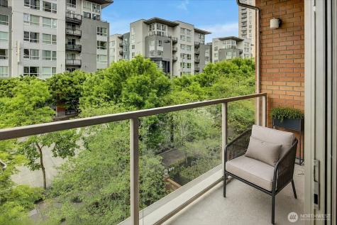 10610 NE 9th Place Bellevue WA 98004