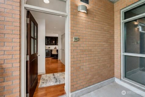 10610 NE 9th Place Bellevue WA 98004