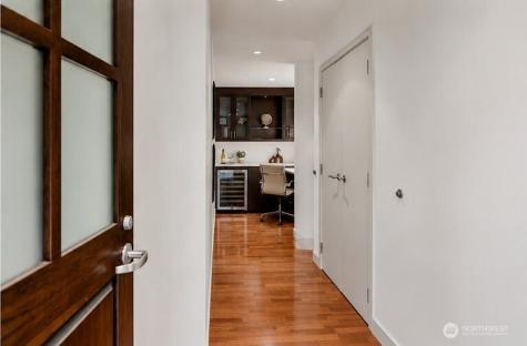 10610 NE 9th Place Bellevue WA 98004