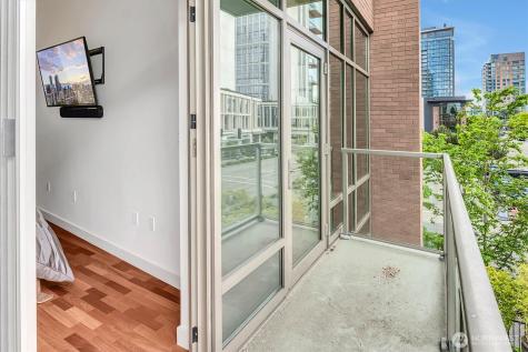 10610 NE 9th Place Bellevue WA 98004