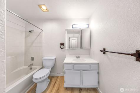 12516 NE 117th Place Kirkland WA 98034