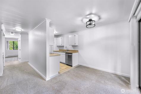 12516 NE 117th Place Kirkland WA 98034