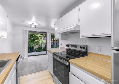 12516 NE 117th Place Kirkland WA 98034