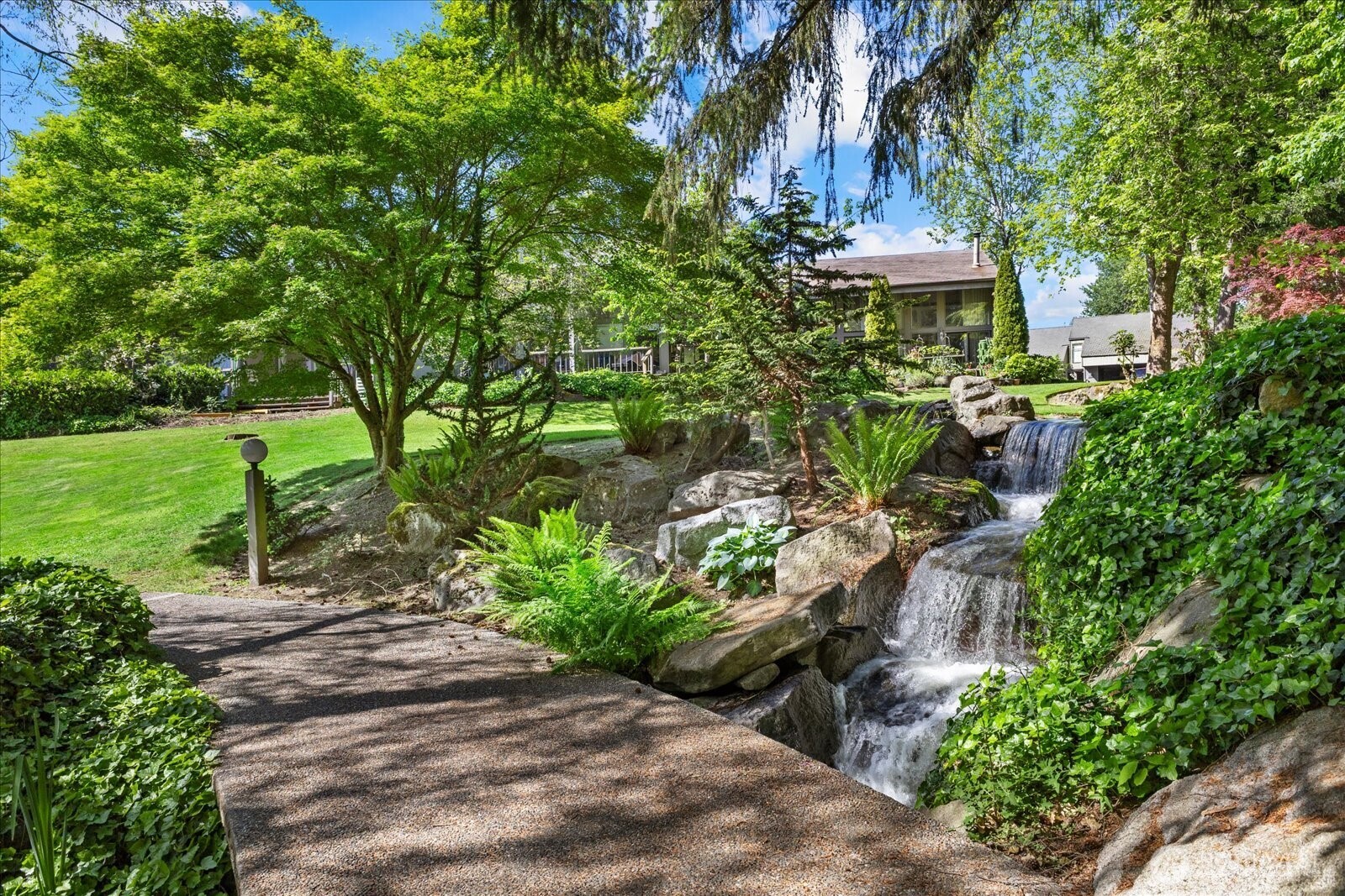 6453 139th Place NE Redmond WA 98052