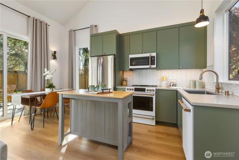 10039 13th Avenue NW Seattle WA 98177