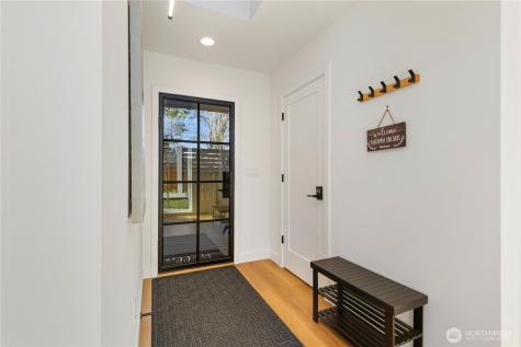 10039 13th Avenue NW Seattle WA 98177