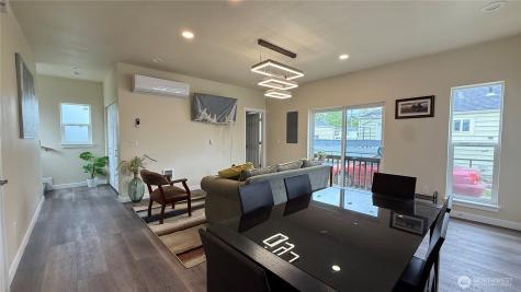 9025 38th Avenue S Seattle WA 98118