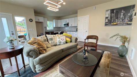 9025 38th Avenue S Seattle WA 98118